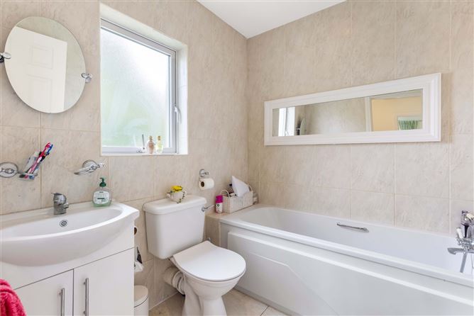 128 Oak Crescent, Bailis Downs, Navan, Co. Meath