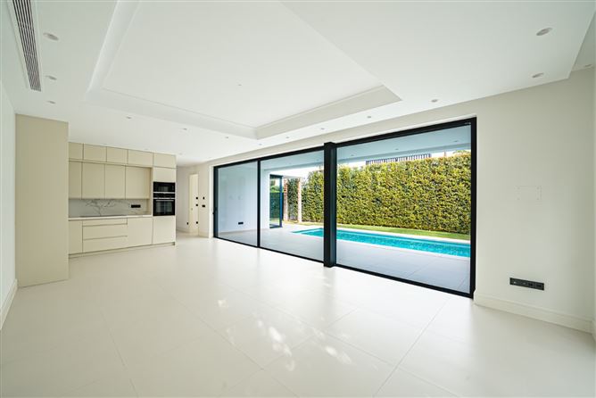 {name:Malaga, codeiso:MA}, Marbella, Marbella Golden Mile, Rio Verde, Spain - COSTA-01197P