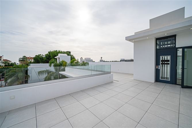 {name:Malaga, codeiso:MA}, Marbella, Marbella Golden Mile, Rio Verde, Spain - COSTA-01197P