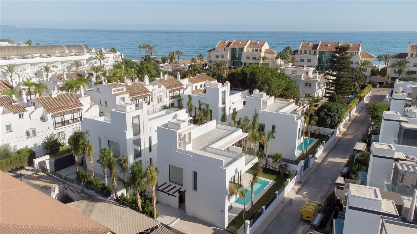 {name:Malaga, codeiso:MA}, Marbella, Marbella Golden Mile, Rio Verde, Spain - COSTA-01197P