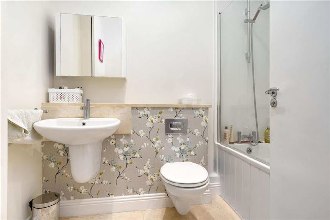 4 Dalriada Close, Knocklyon, Dublin 16