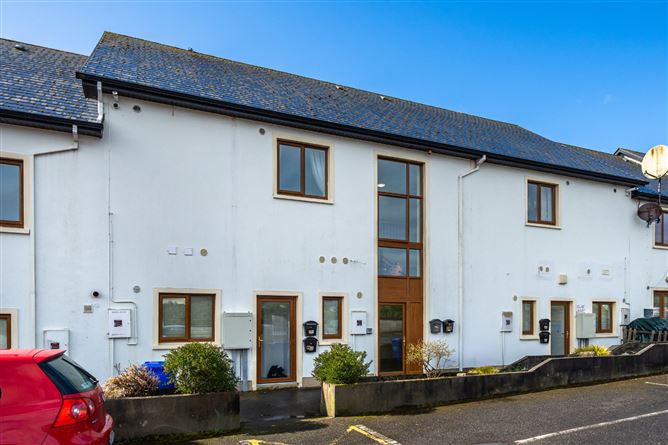 41 Mac Oisin Place, Dromod, Co. Leitrim