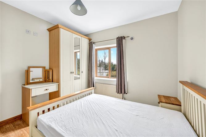 41 Mac Oisin Place, Dromod, Co. Leitrim