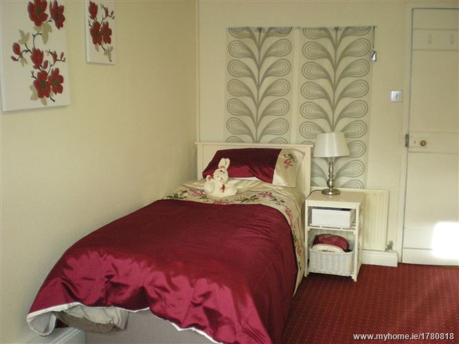 82 Kimmage Road West, Kimmage,  Dublin 6W
