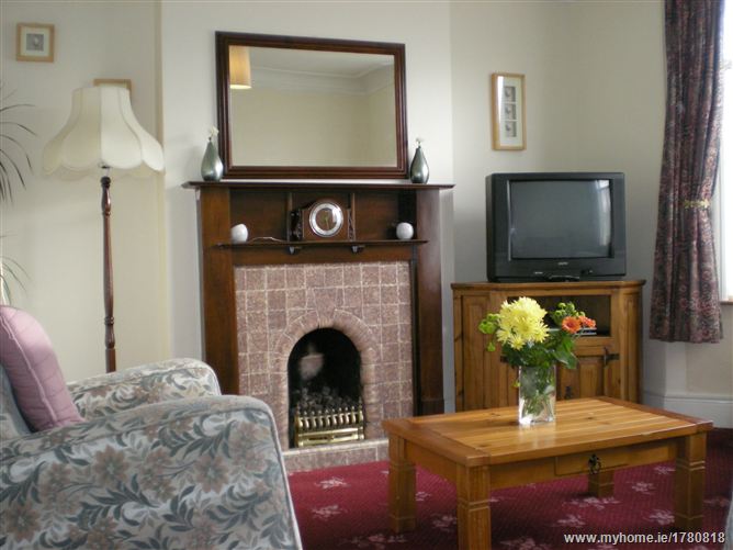82 Kimmage Road West, Kimmage,  Dublin 6W