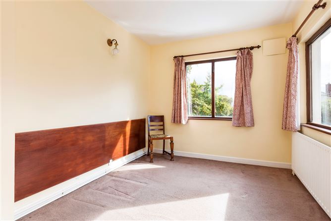 41 Lavarna Grove, Terenure, Dublin 6W