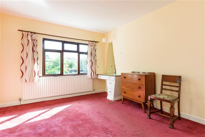 41 Lavarna Grove, Terenure, Dublin 6W