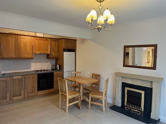 18 BOTANIC SQUARE, BOTANIC AVENUE, Glasnevin, Dublin 9 MOVEHOME