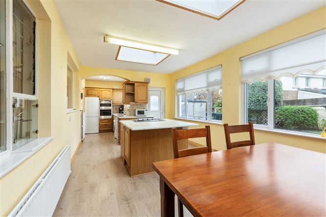 25 Fairbrook Lawn, Rathfarnham, Dublin 14