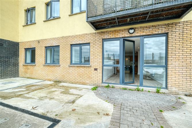 5 Harbour Point, Market Square, Longford