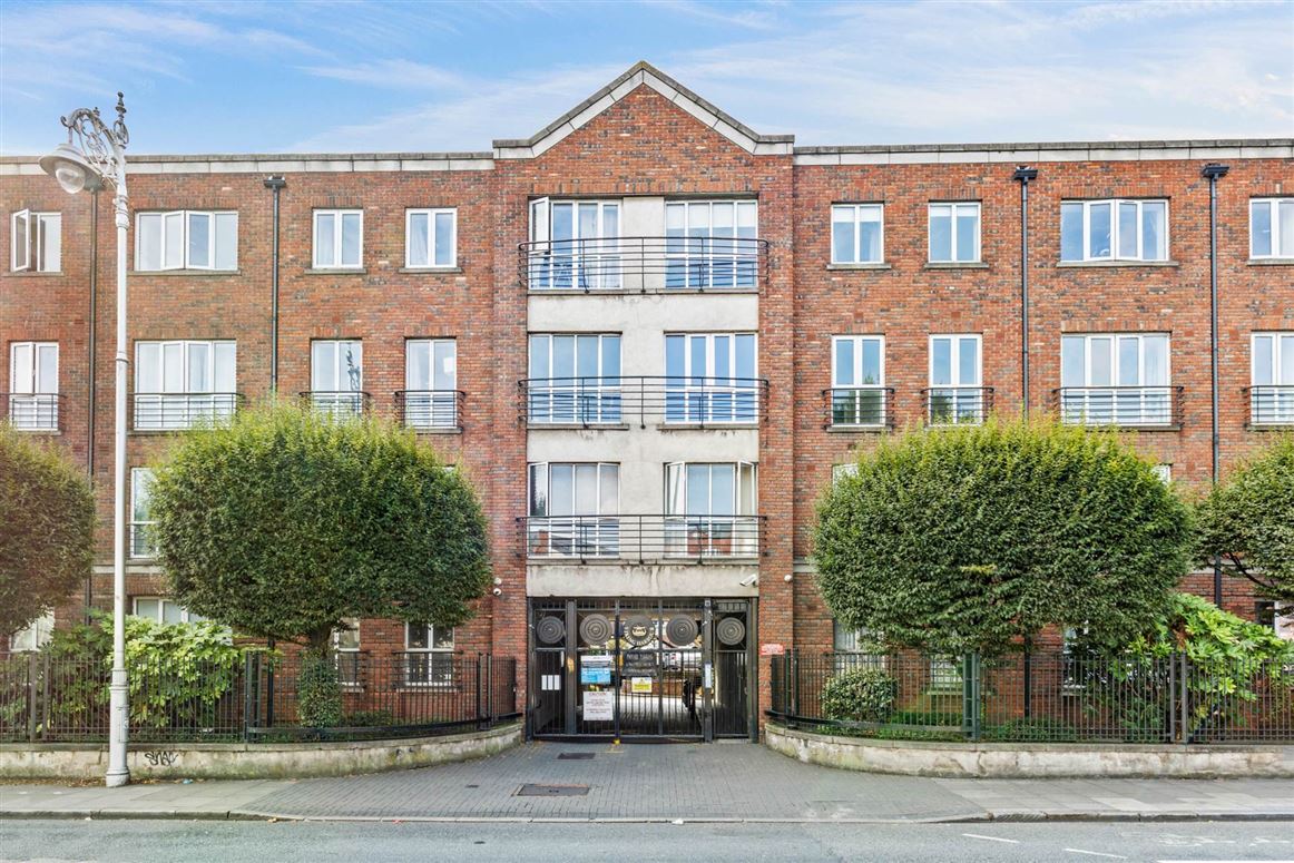 Apt. 60, Finnegan House, Usher`s Island, Dublin 8