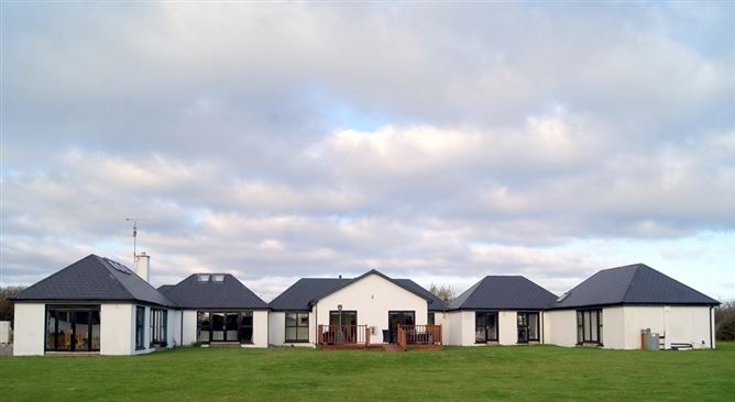 Sanur, Piercestown, Wexford