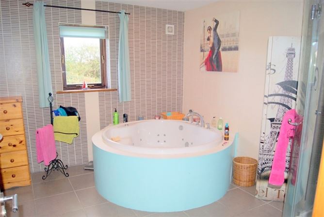 Sanur, Piercestown, Wexford