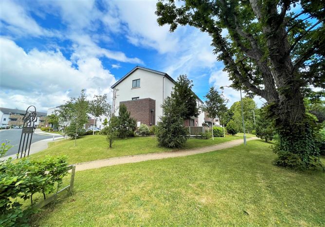 54 Woodbank, Shankill, Dublin 18