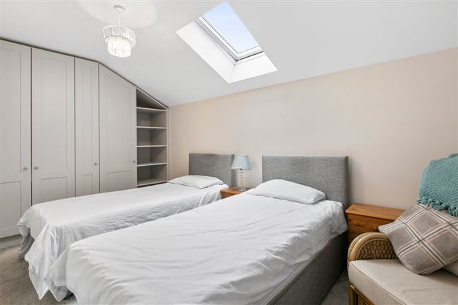 54 Woodbank, Shankill, Dublin 18