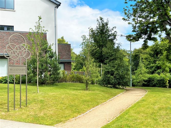 54 Woodbank, Shankill, Dublin 18