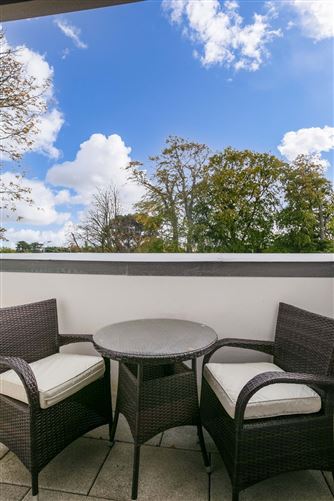 54 Woodbank, Shankill, Dublin 18