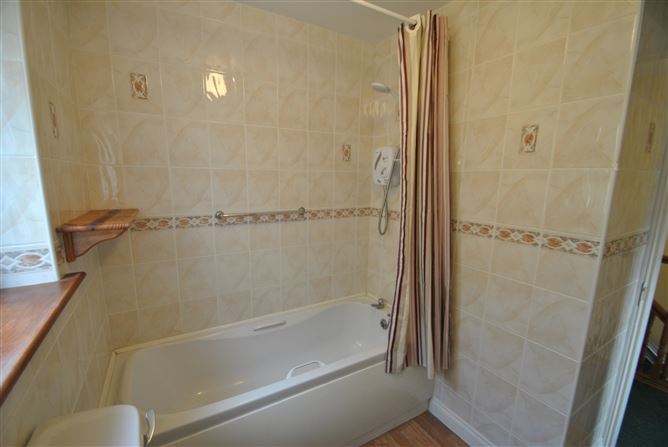 Ballyhall, Roscrea, Co.Tipperary