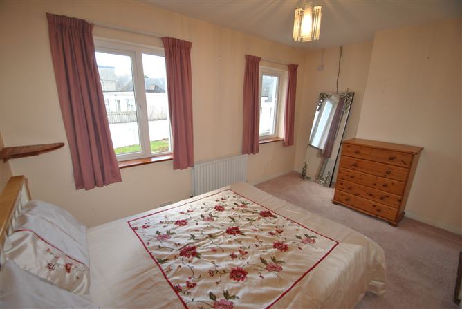 Ballyhall, Roscrea, Co.Tipperary