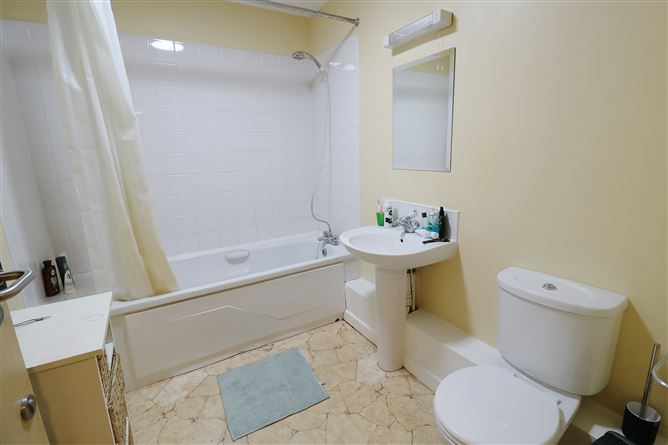 Apts 61,59,57,53,49 Gateway Student Village, Ballymun, Dublin 9