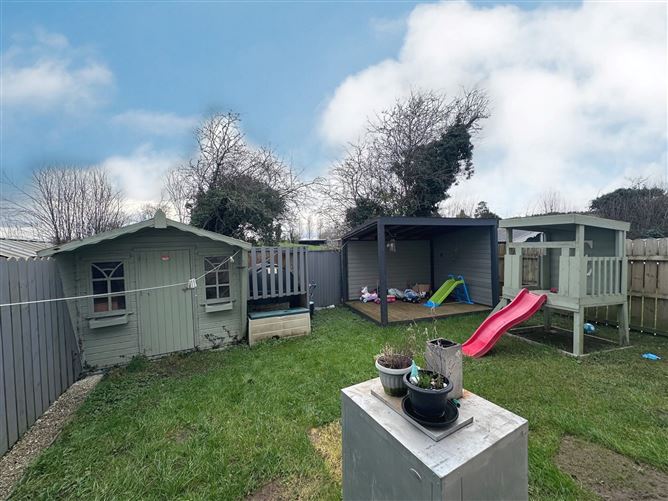 33 The Meadows, Smithboro