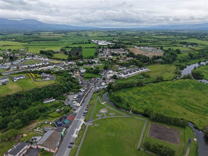 The Boreen, Ardfinnan, County Tipperary