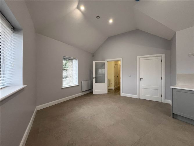 The Boreen, Ardfinnan, County Tipperary