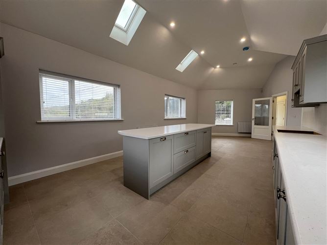The Boreen, Ardfinnan, County Tipperary