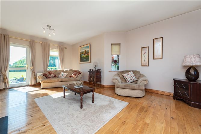 Martinstown on c. 0.41 Acre, Curragh, Kildare