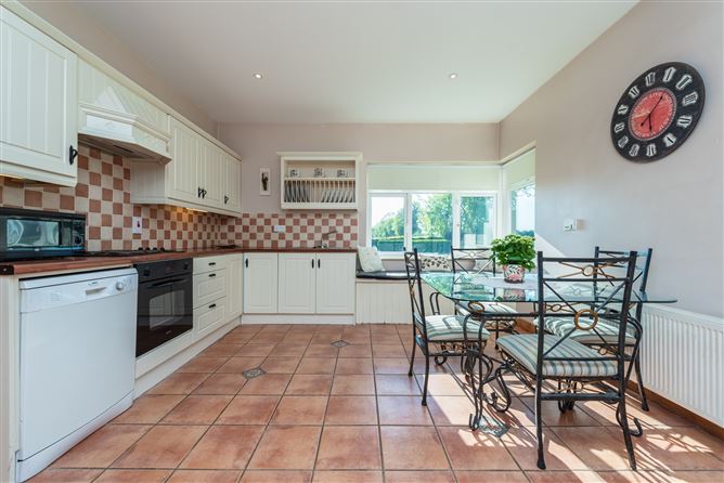 Martinstown on c. 0.41 Acre, Curragh, Kildare