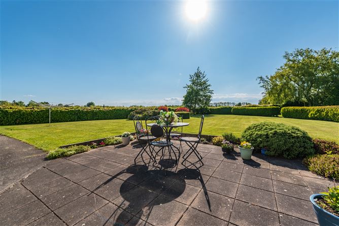 Martinstown on c. 0.41 Acre, Curragh, Kildare
