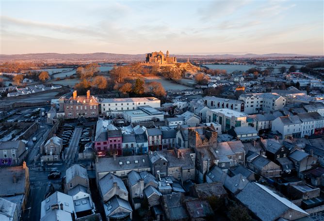 Photo 31 of 36 — 21 Main Street, Cashel, Co. Tipperary