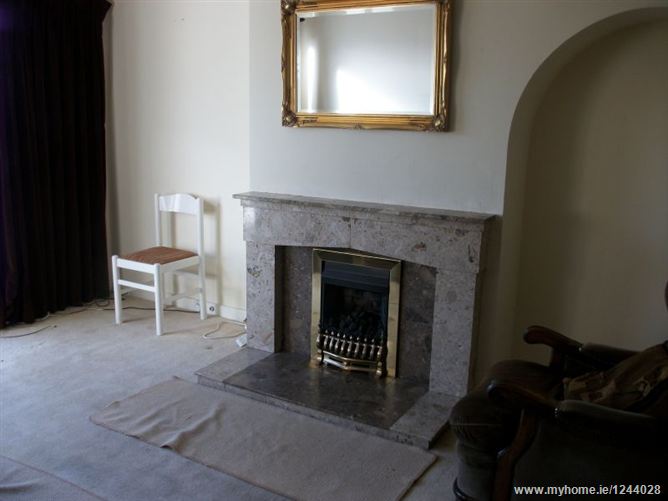 Photo 14 of 17 — 27 Shanowen Avenue, Santry, Dublin 9