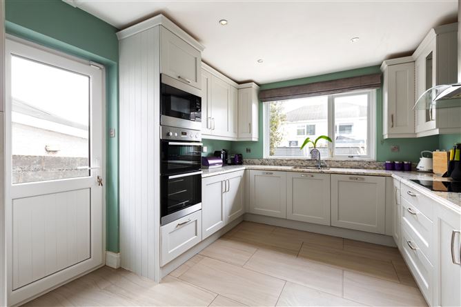 5 Kingston Lawn, Ballinteer, Dublin 16