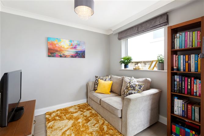 5 Kingston Lawn, Ballinteer, Dublin 16