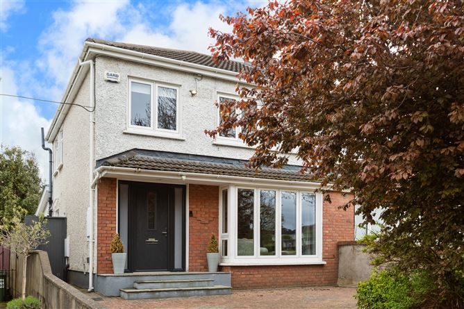 5 Kingston Lawn, Ballinteer, Dublin 16