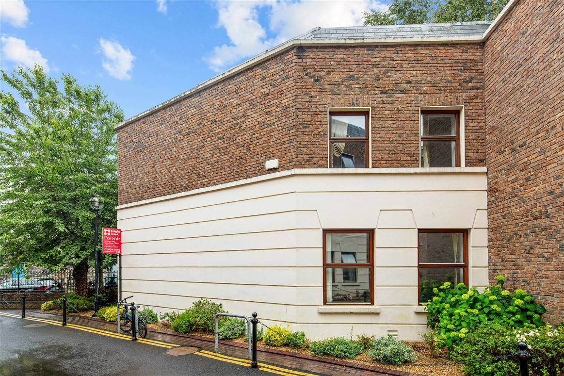 6 Windsor Place, Pembroke Street Lower, Dublin 2, Ireland