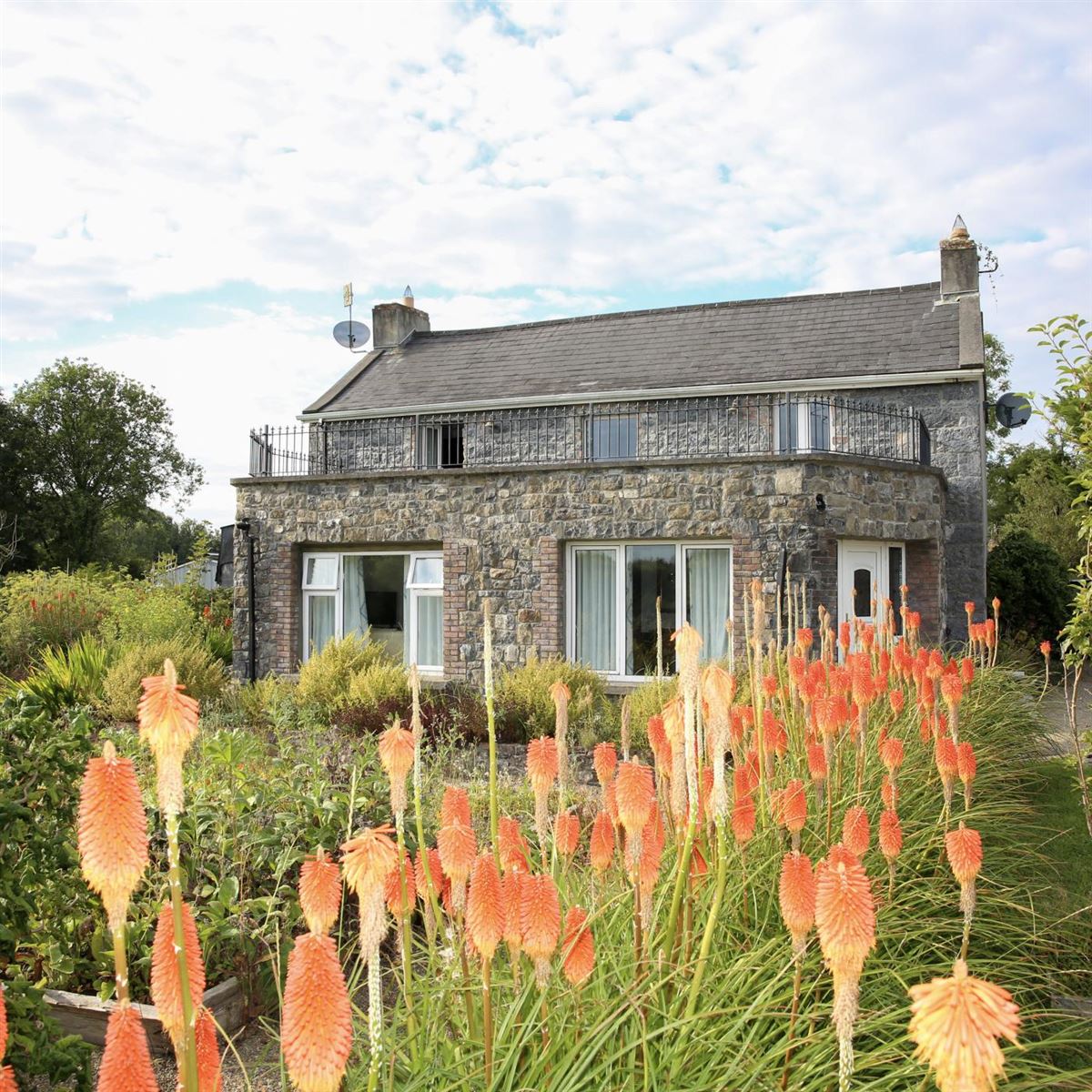 Photo 1 of 12 — 4 Bed in Tulla,Tulla,  Clare