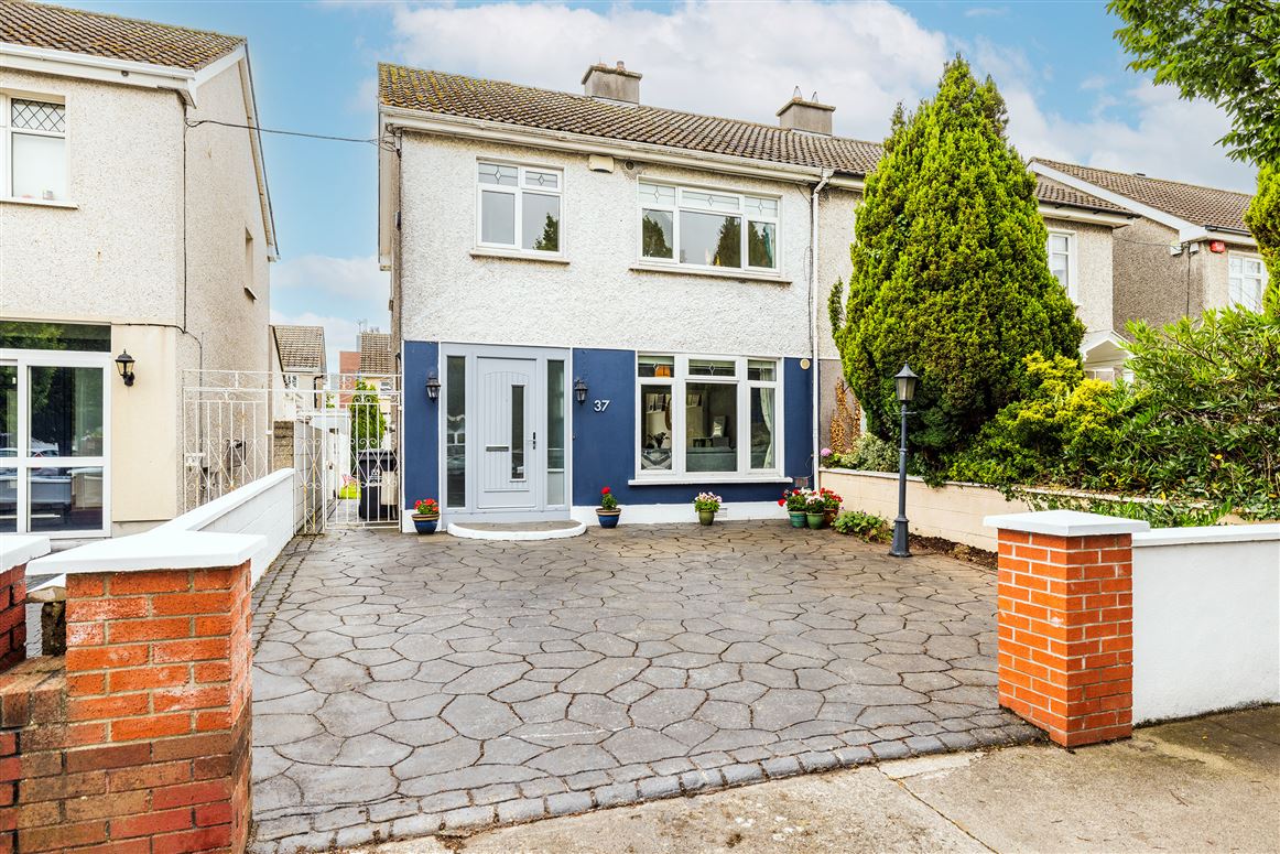 37 Crestfield Avenue, Whitehall, Dublin 9