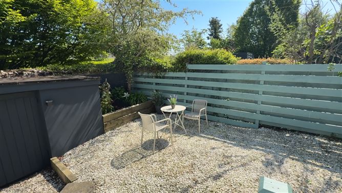https://photos-a.propertyimages.ie/media/8/2/1/4929128/fe7f4ae1-65c1-4315-afa8-caad0fee1b1f_l.jpg