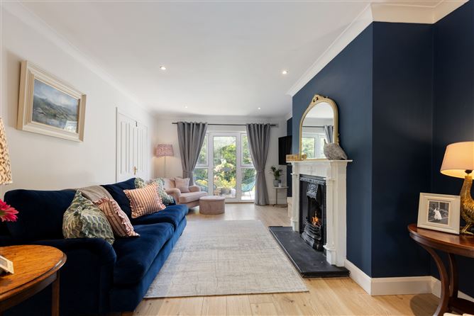 https://photos-a.propertyimages.ie/media/8/2/1/4929128/fe7f4ae1-65c1-4315-afa8-caad0fee1b1f_l.jpg
