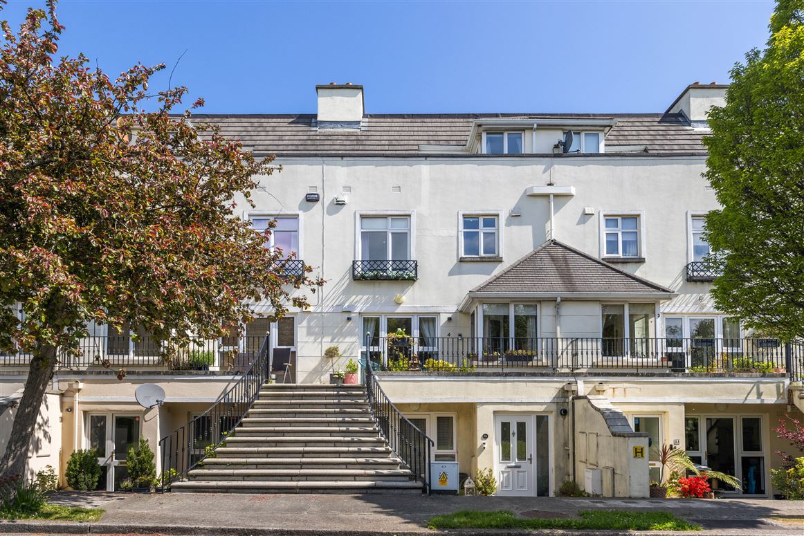 4 Willow Court, Cabinteely, Dublin 18