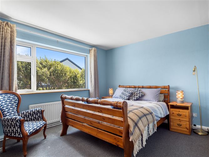 Hughs Cottage Sea Lake Views to Steal Your Heart,H71WP73, Cleggan, Galway