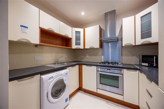 38 Ballintyre Grove, Ballinteer,   Dublin 16