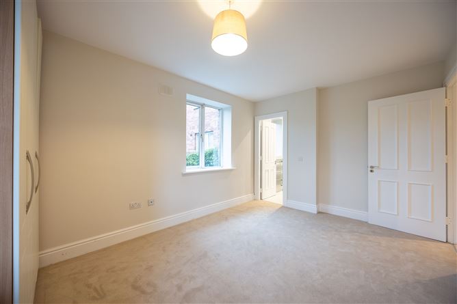 38 Ballintyre Grove, Ballinteer,   Dublin 16