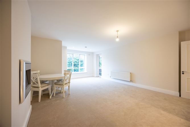 38 Ballintyre Grove, Ballinteer,   Dublin 16