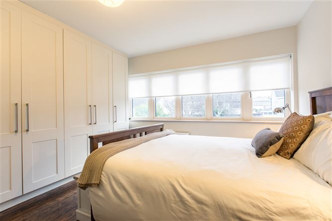 16 Fairbrook Lawn, Rathfarnham, Dublin 14