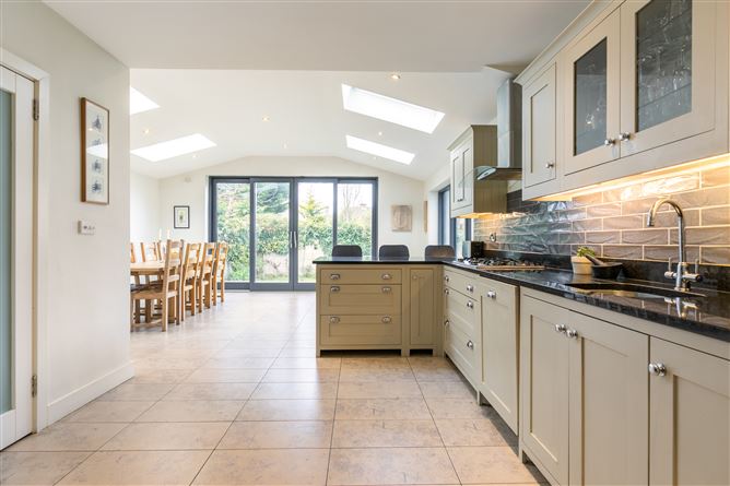 16 Fairbrook Lawn, Rathfarnham, Dublin 14