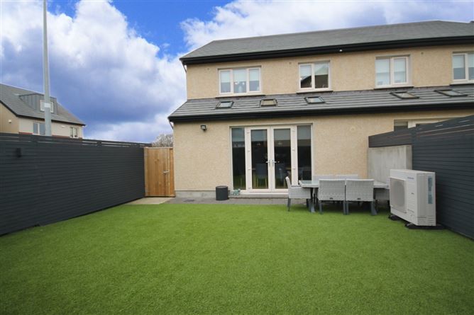 10 Dodderbrook Park, Ballycullen, D24