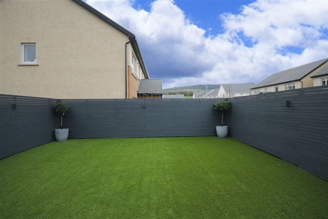 10 Dodderbrook Park, Ballycullen, D24